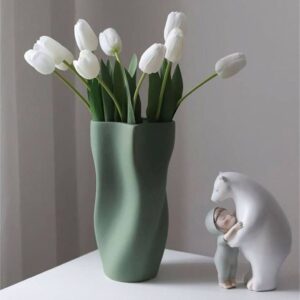 Sage Curve Flow Vase – Minimal Aesthetic Decor